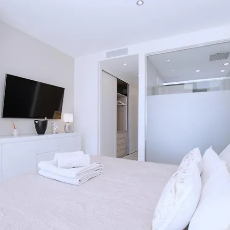 Contemporary 8 Min To Puerto Banus Apartamento Estepona