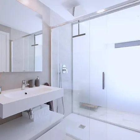 Contemporary 8 Min To Puerto Banus 公寓 埃斯特波纳